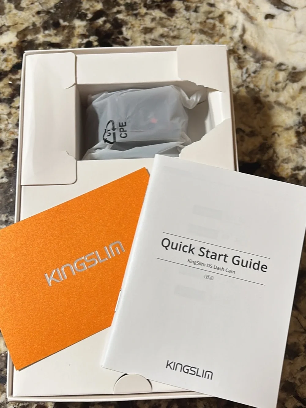 KIngslim D5 4K Dash Cam — Black with Red Trim